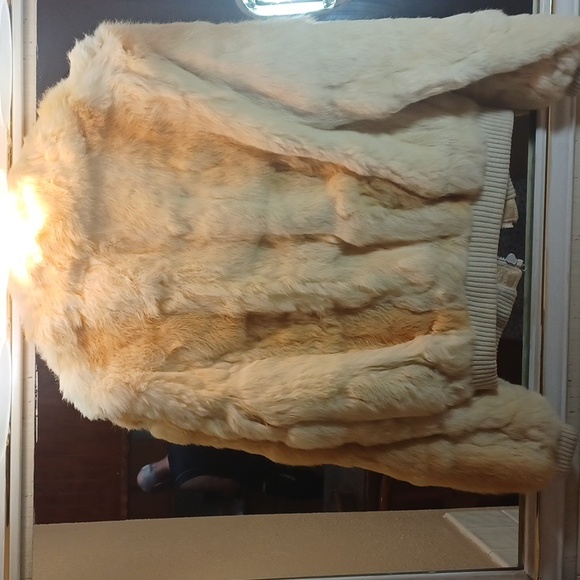 Vintage Rabbit Fur Coat Made in Korea – Size M - Picture 4 of 12